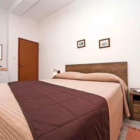 Pensión Dolores 3*
